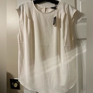 NEW WITH TAGS Women’s medium cream colored top